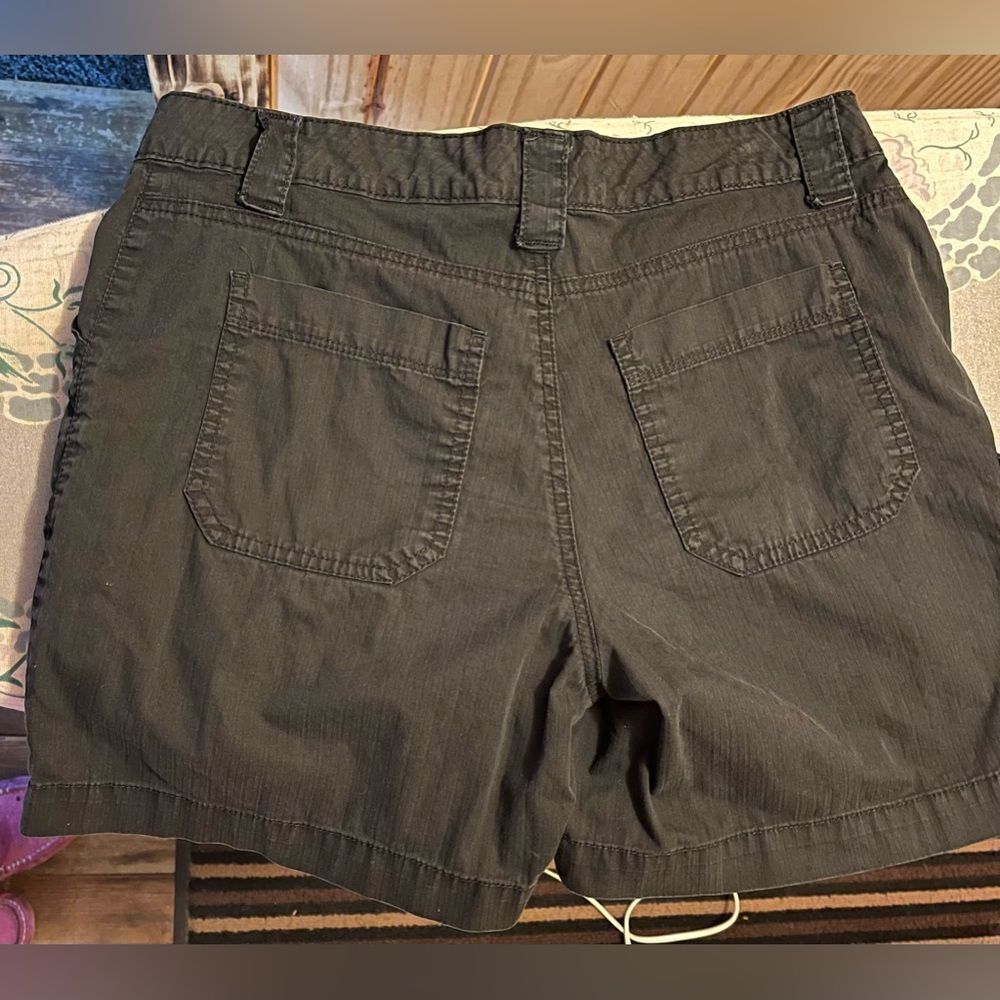 Bandolino Andelina Cargo Short Blk 8 - Picture 2 of 11